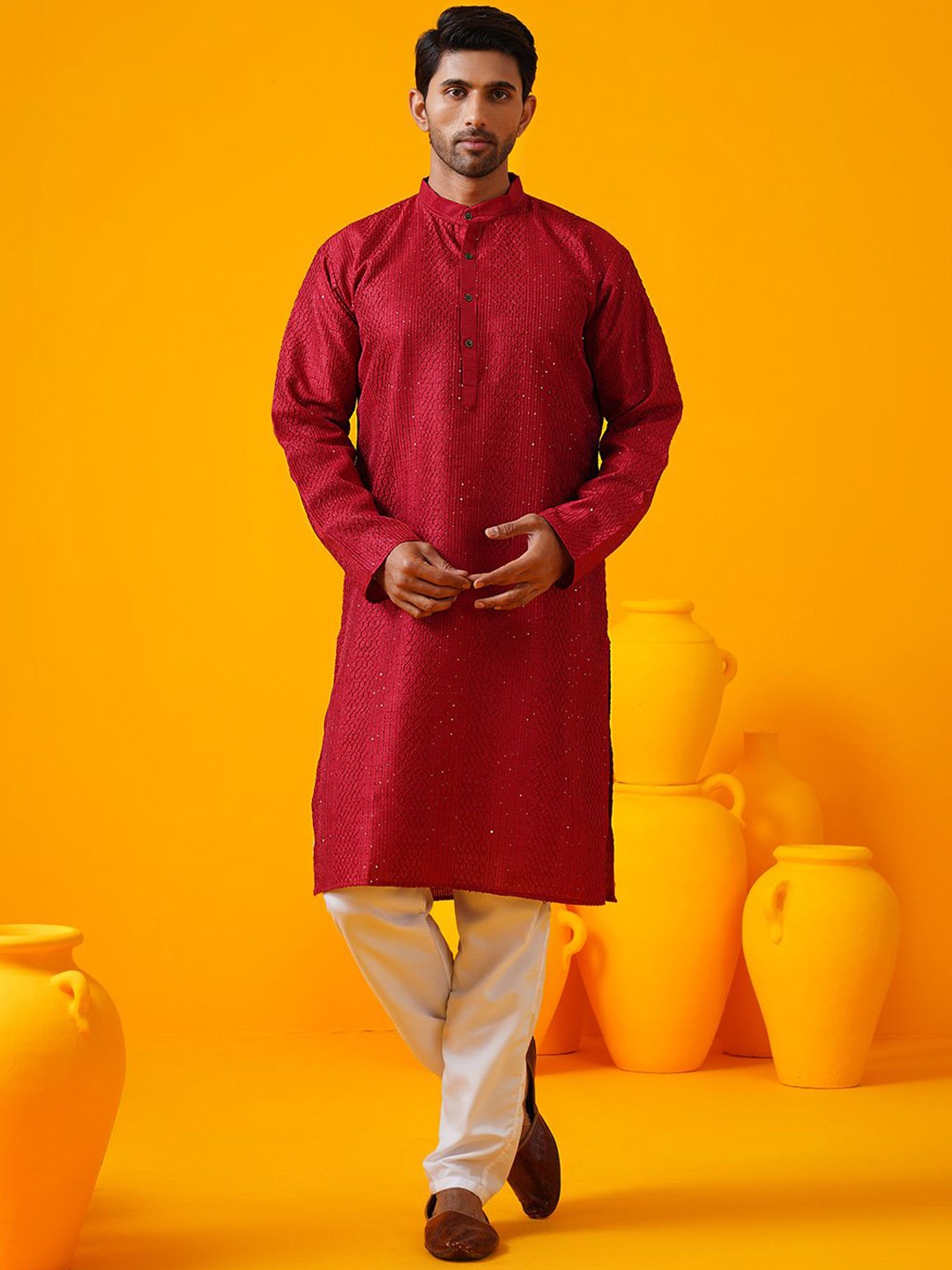 

SOJANYA Geometric Embroidered Band Collar Thread Work Straight Kurtas, Red