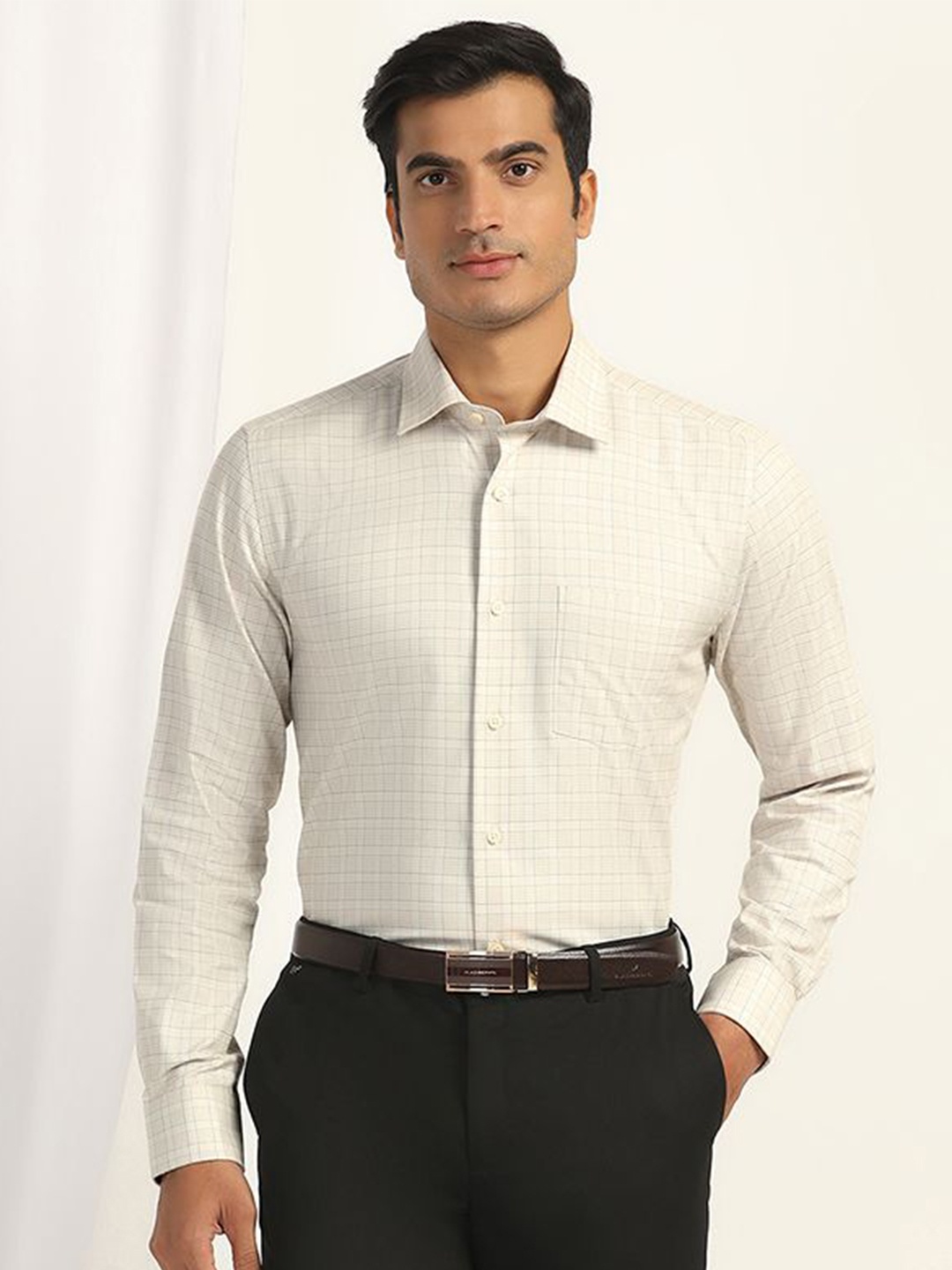 

Blackberrys Men India Slim Fit Spread Collar Checked Cotton Casual Shirt, Beige