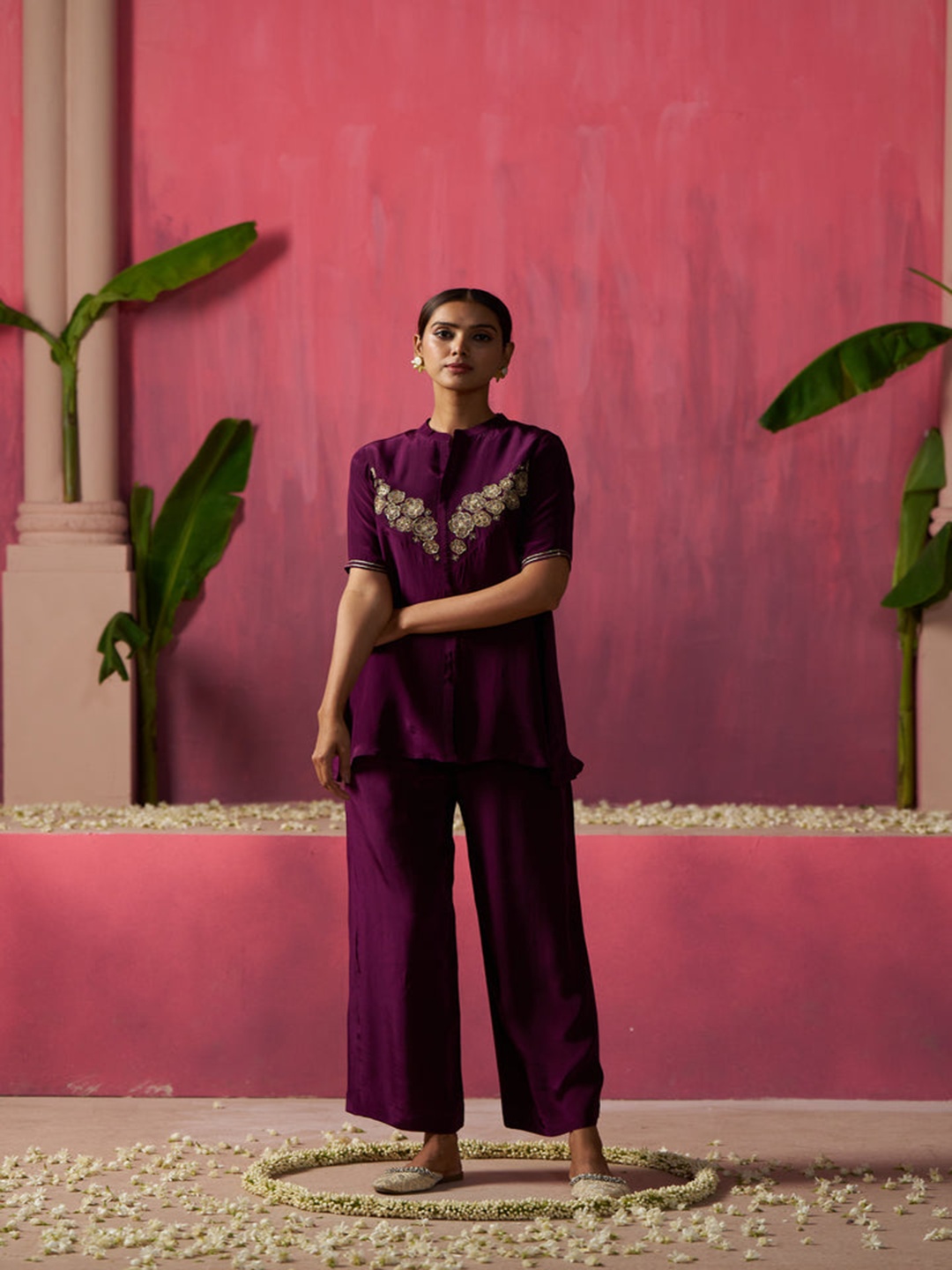 

SUKRUTI DESIGN Floral Printed Mandarin Collar Pure Silk Tunic With Palazzo, Purple