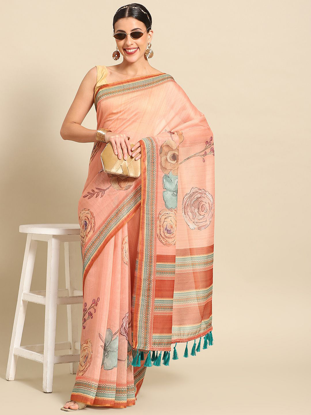 

DIVASTRI Floral Digital Printed Chanderi Cotton Saree With Tassels, Peach