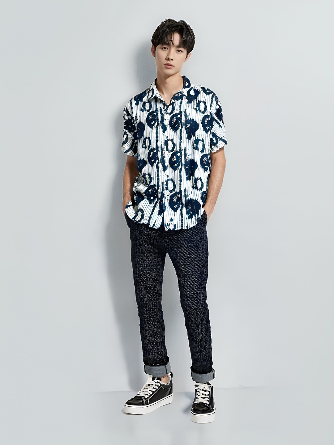 

Lewogle Men Spread Collar Abstract Printed Cotton Casual Shirt, White