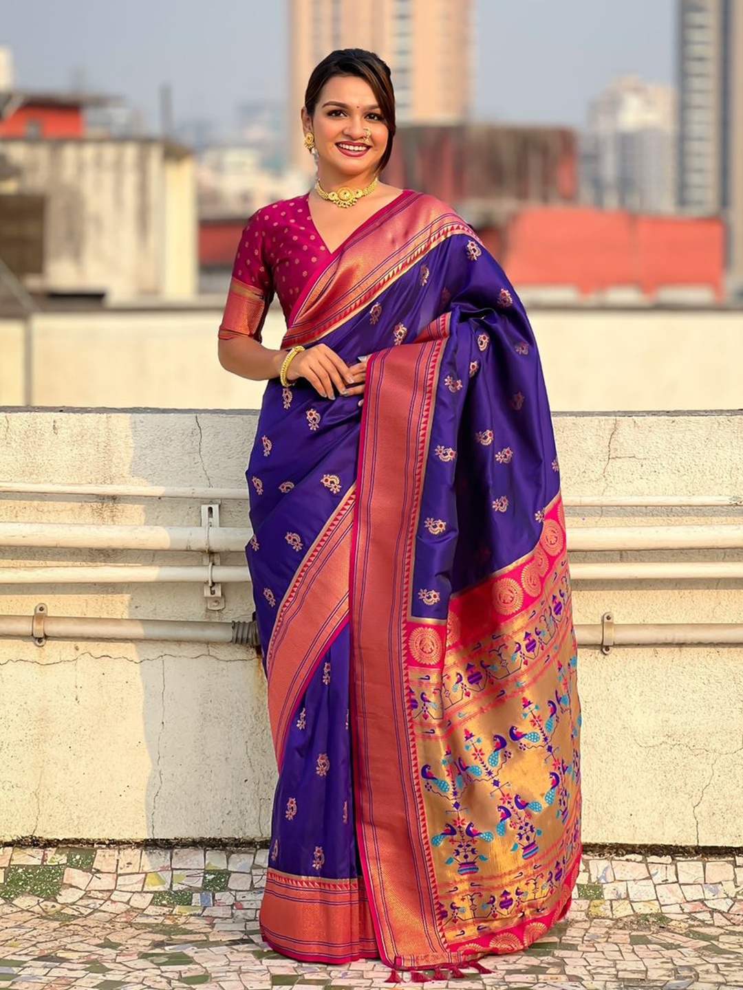 

Suha Woven Design Zari Saree, Violet