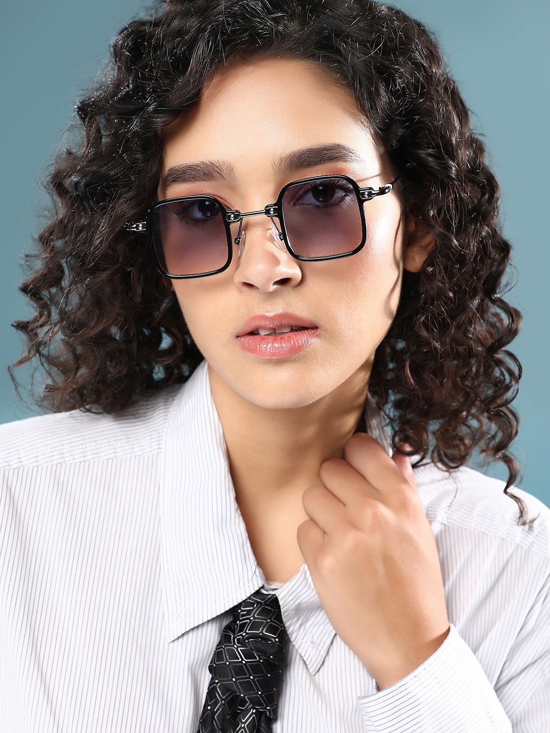 

HAUTE SAUCE by Campus Sutra Women Square Sunglasses with Polarised Lens AW25_HSSG2791, Black