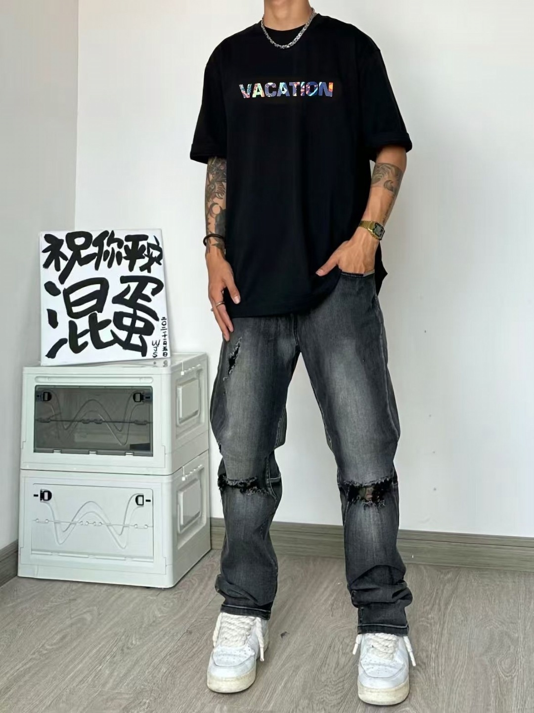 

StyleCast x Revolte Men Printed Raw Edge T-shirt, Black