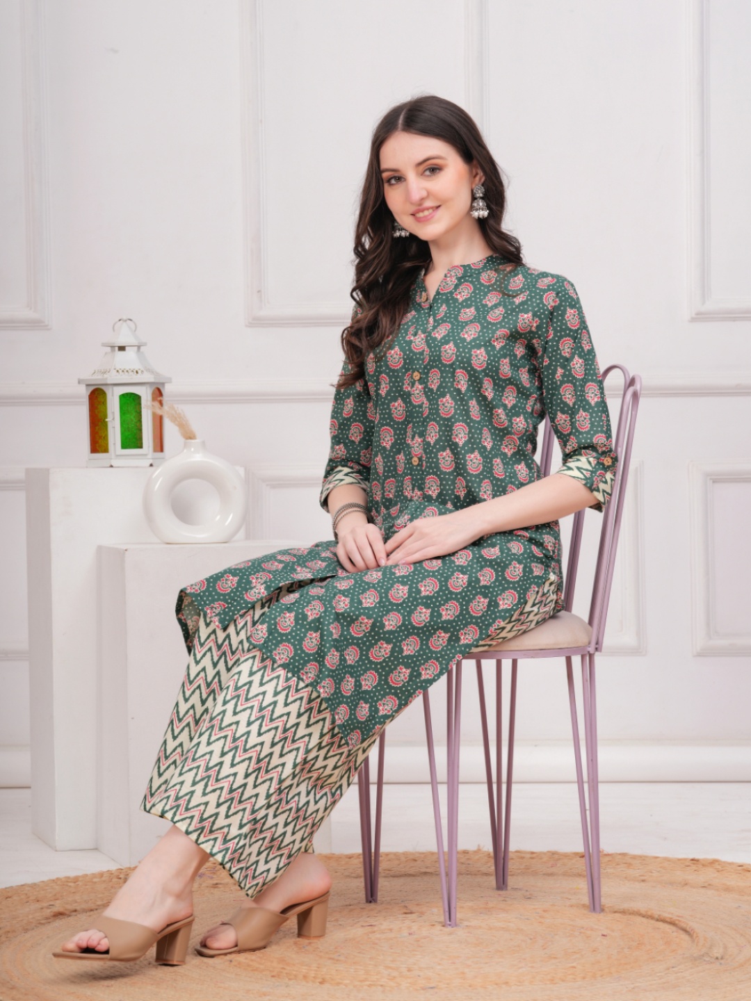 

KALINI Floral Printed Mandarin Collar Straight Kurta With Palazzo, Green