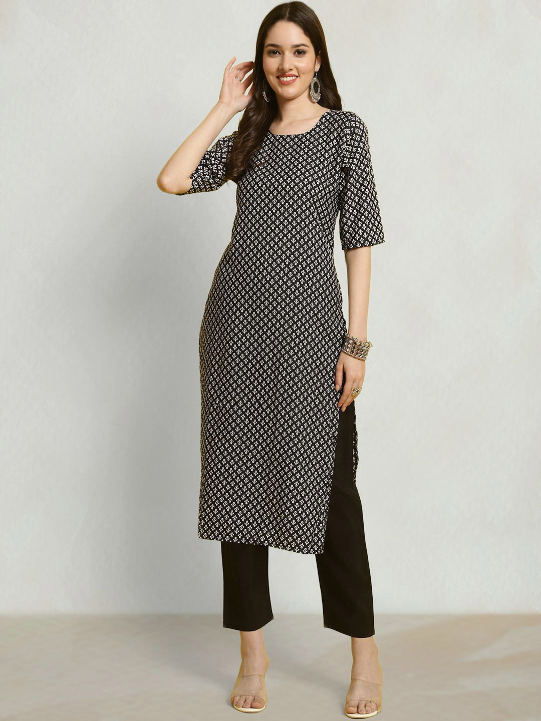 

Moda Rapido Ethnic Motifs Printed Round Neck Straight Kurta, Black