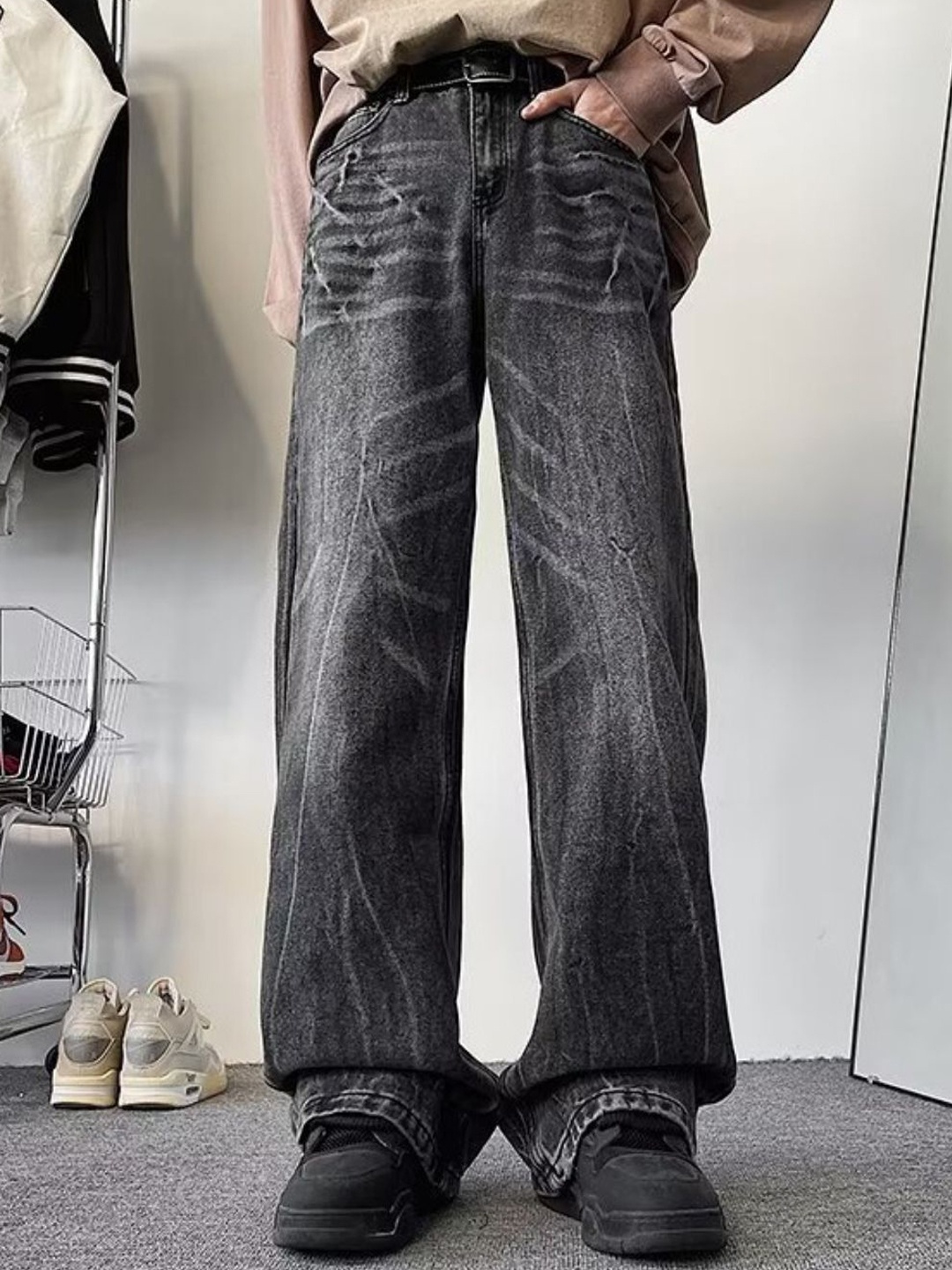 

HERE&NOW Men Straight Fit Light Fade Jeans, Grey