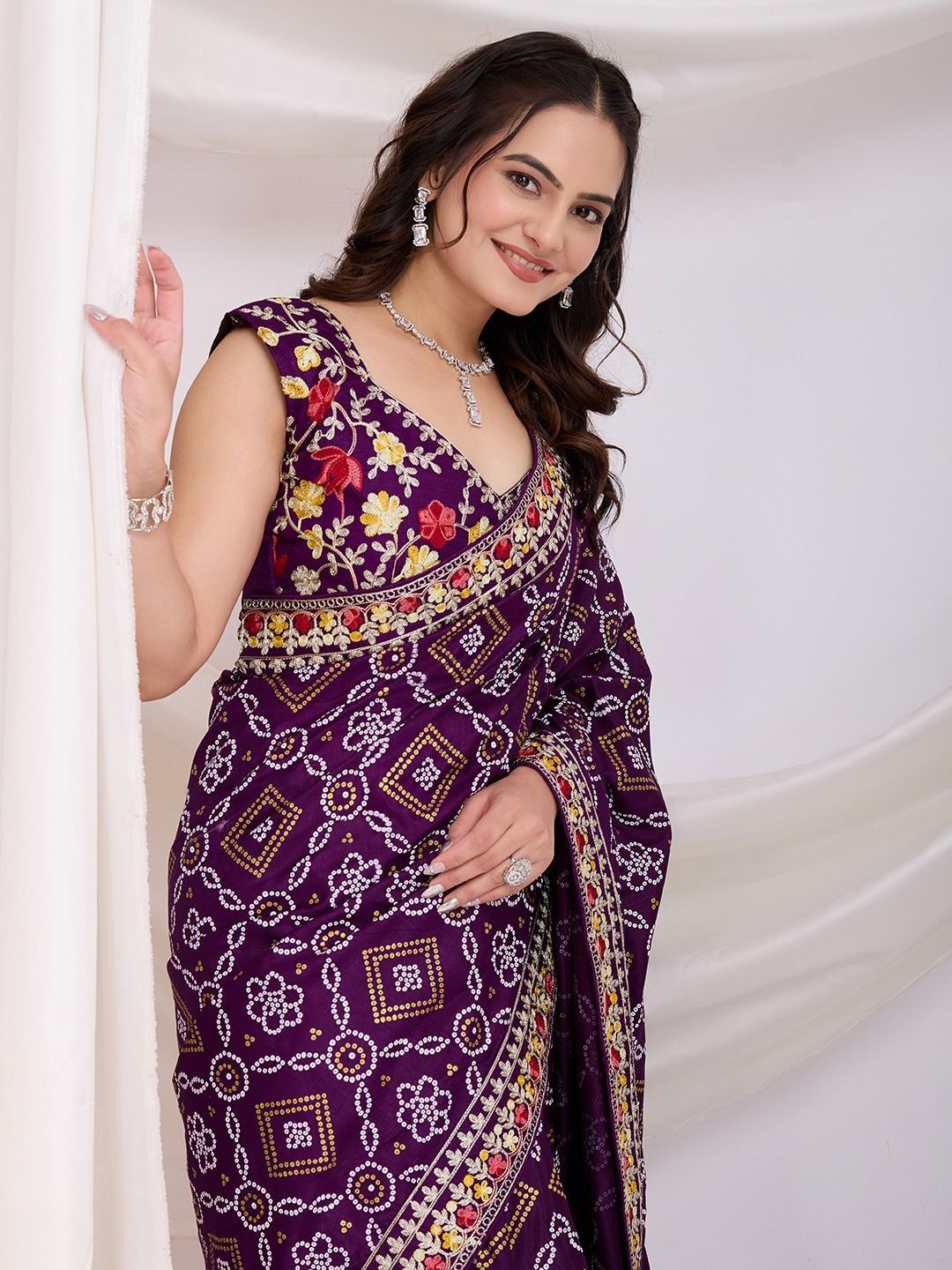 

VenderVilla Bandhani Embroidered Silk Blend Saree, Purple