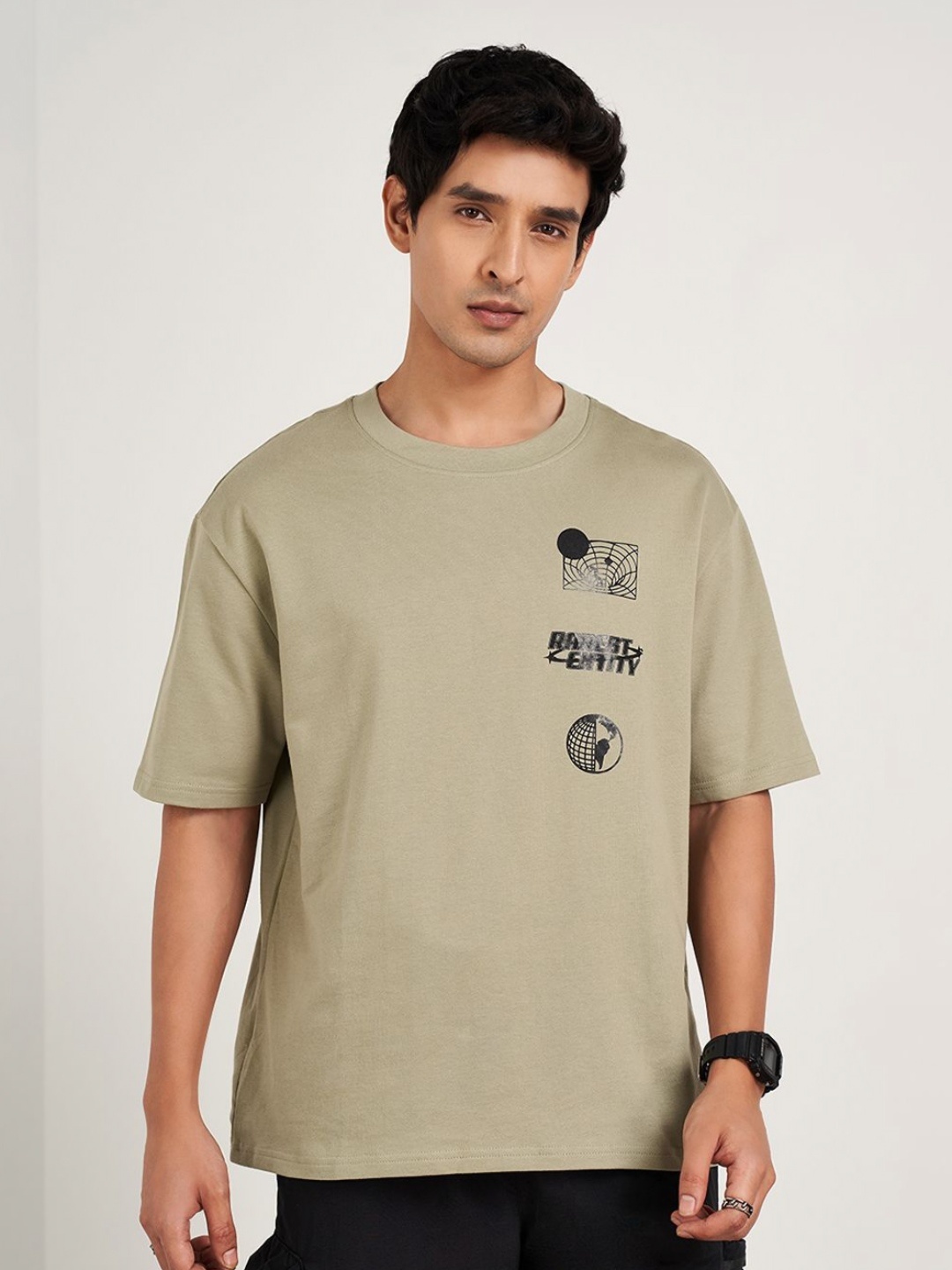 

Street 808 by Pantaloons Men Graphic Printed Round Neck Cotton Oversized T-shirt, Olive