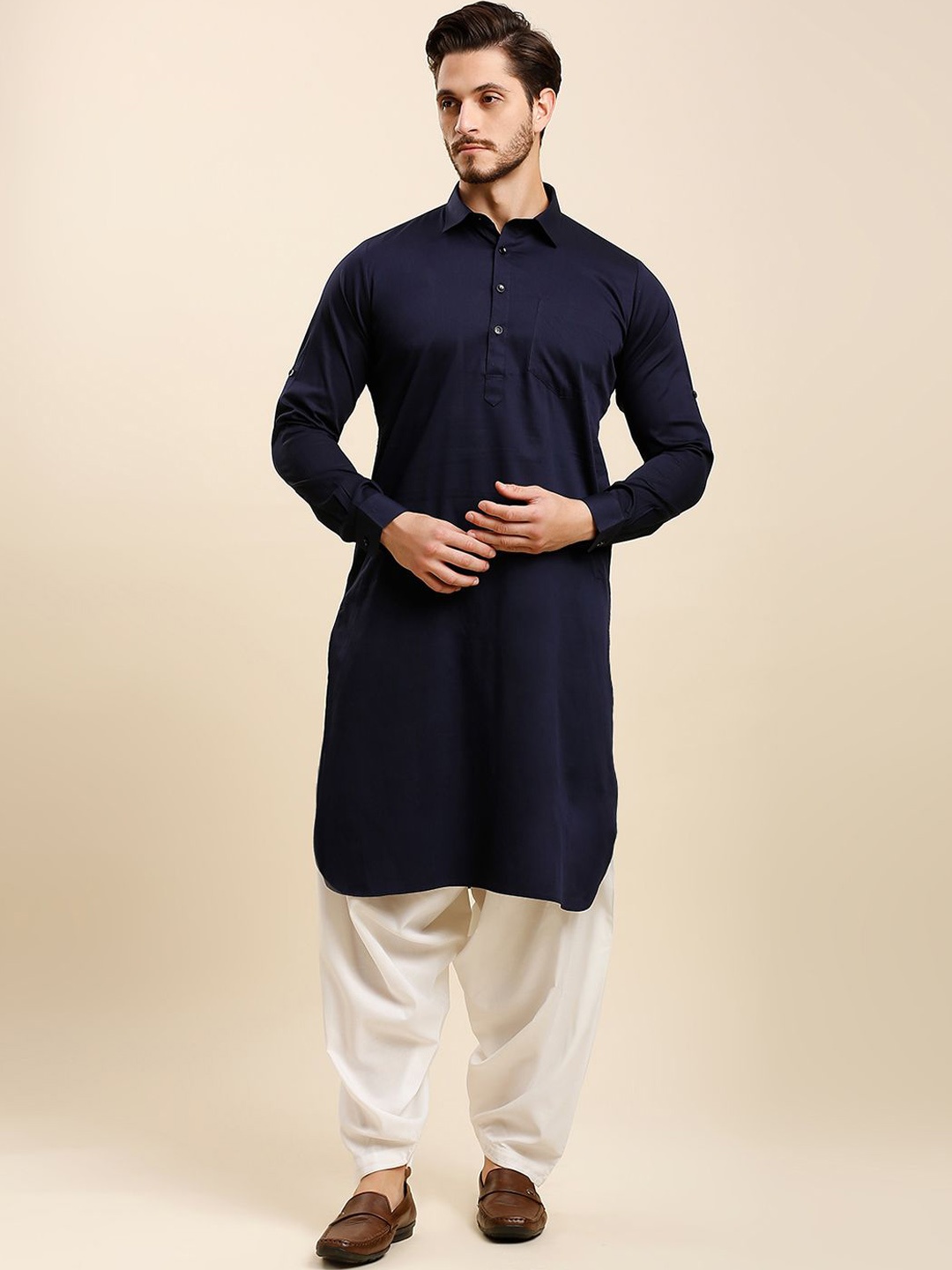 

RAJUBHAI HARGOVINDAS Men Striped Pathani Kurta, Navy blue