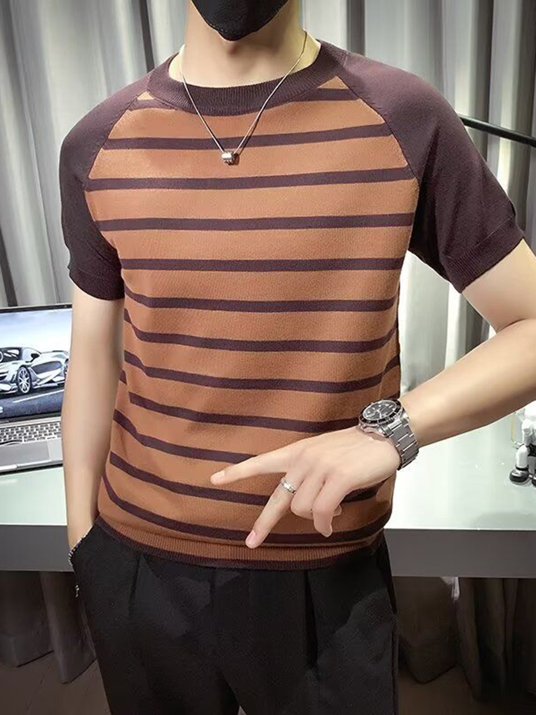 

StyleCast x Revolte Men Striped Raw Edge T-shirt, Brown