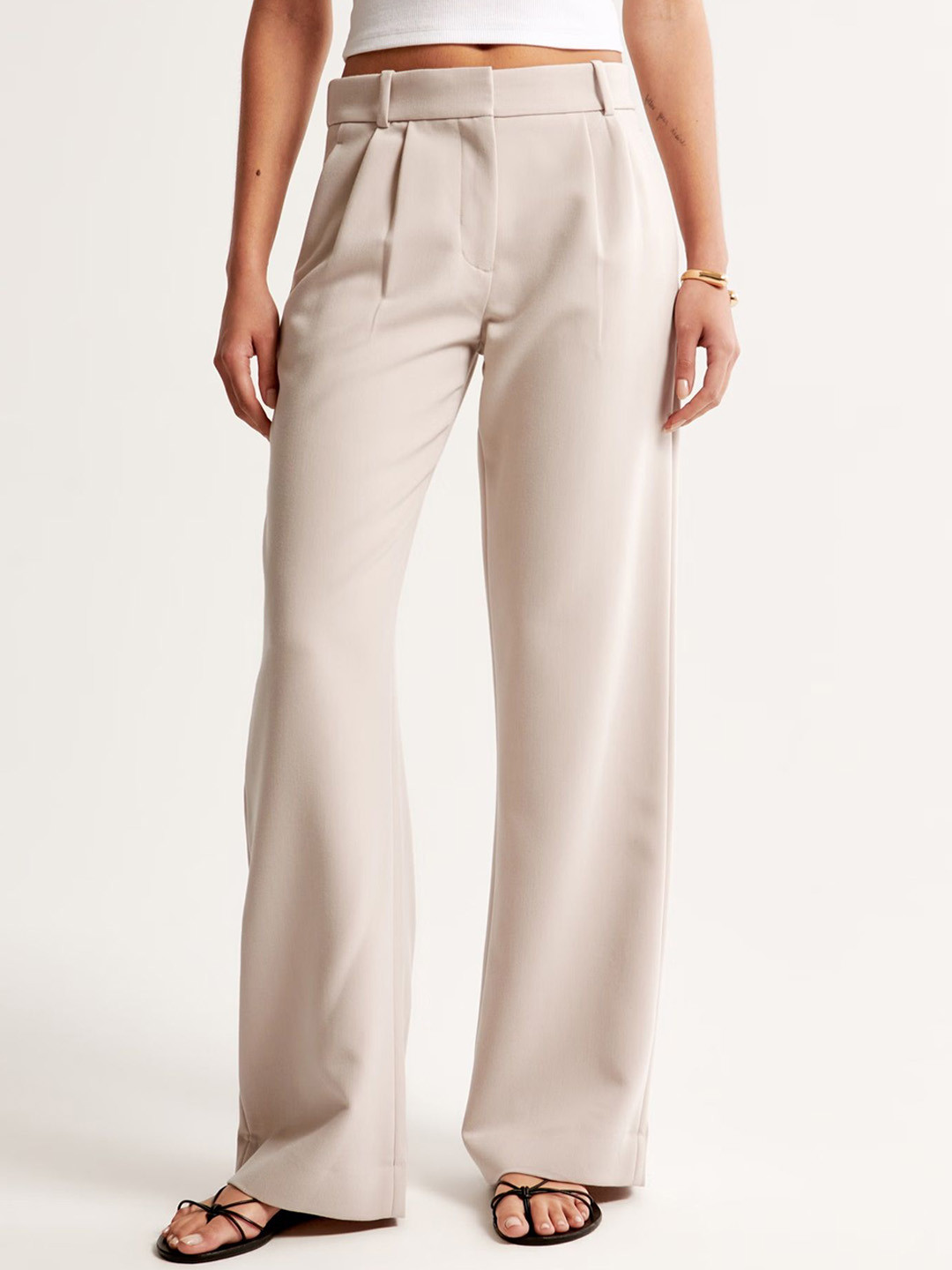 

FNOCKS Women Brooklyn High-Rise Lint Free Pleated Parallel Trouser, Cream