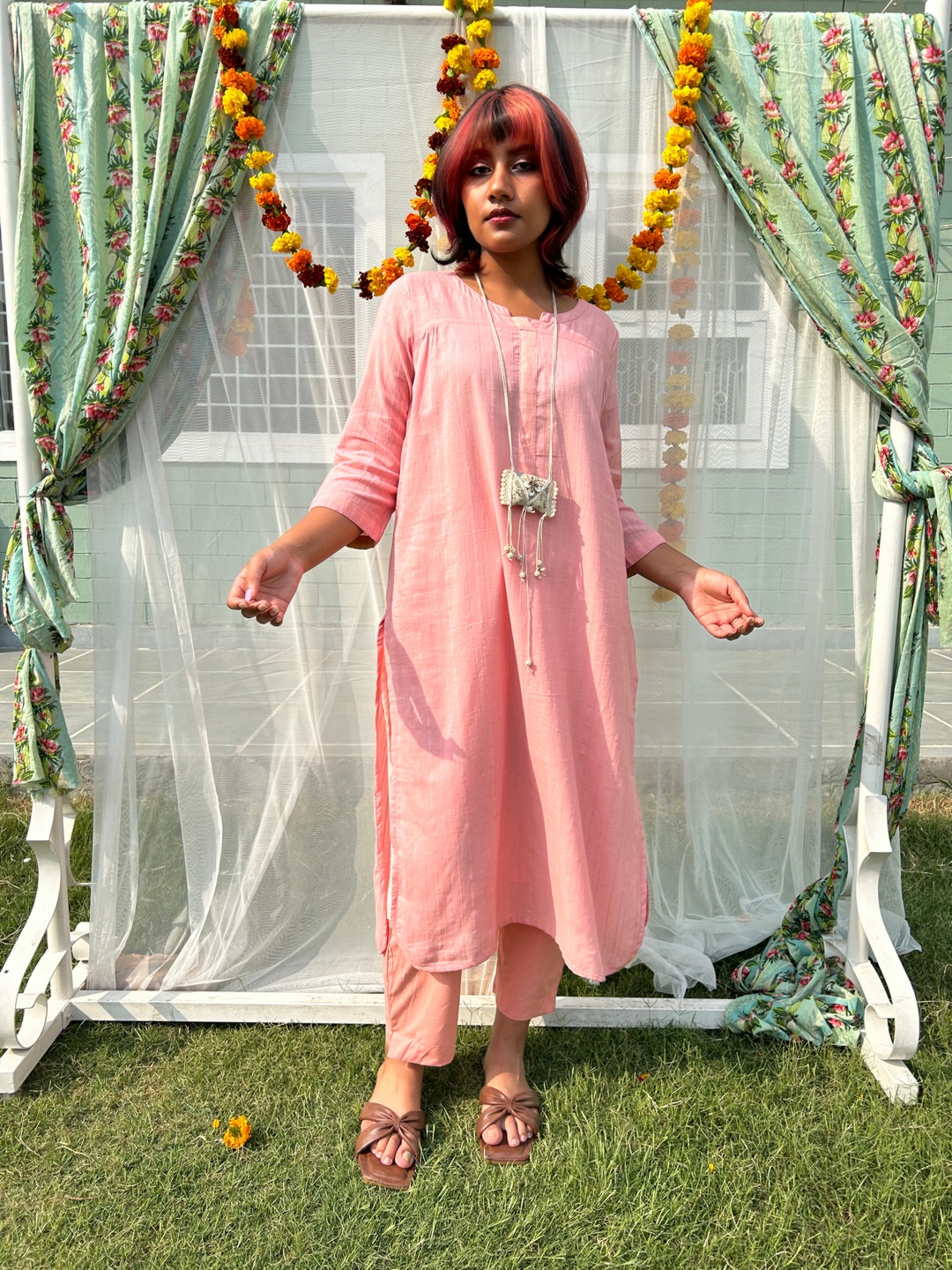 

zuri Women Embroidered Regular Pure Cotton Kurta with Trousers, Rose