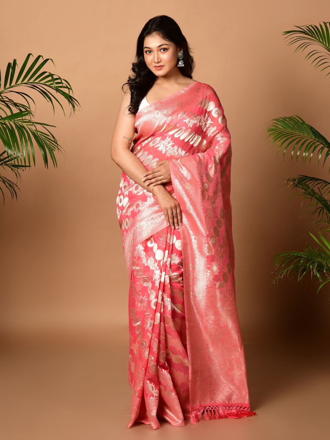 

HOUSE OF ARLI Woven Design Zari Organza Banarasi Saree, Pink