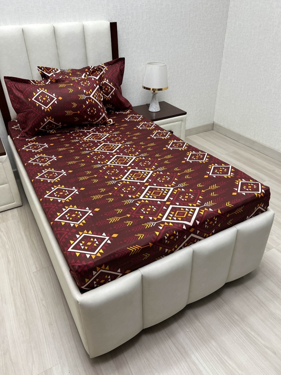 

Pure Decor Lounge Fur Brown Pure Cotton 240 TC Single Bedsheet Set 1.73 m x 2.36 m