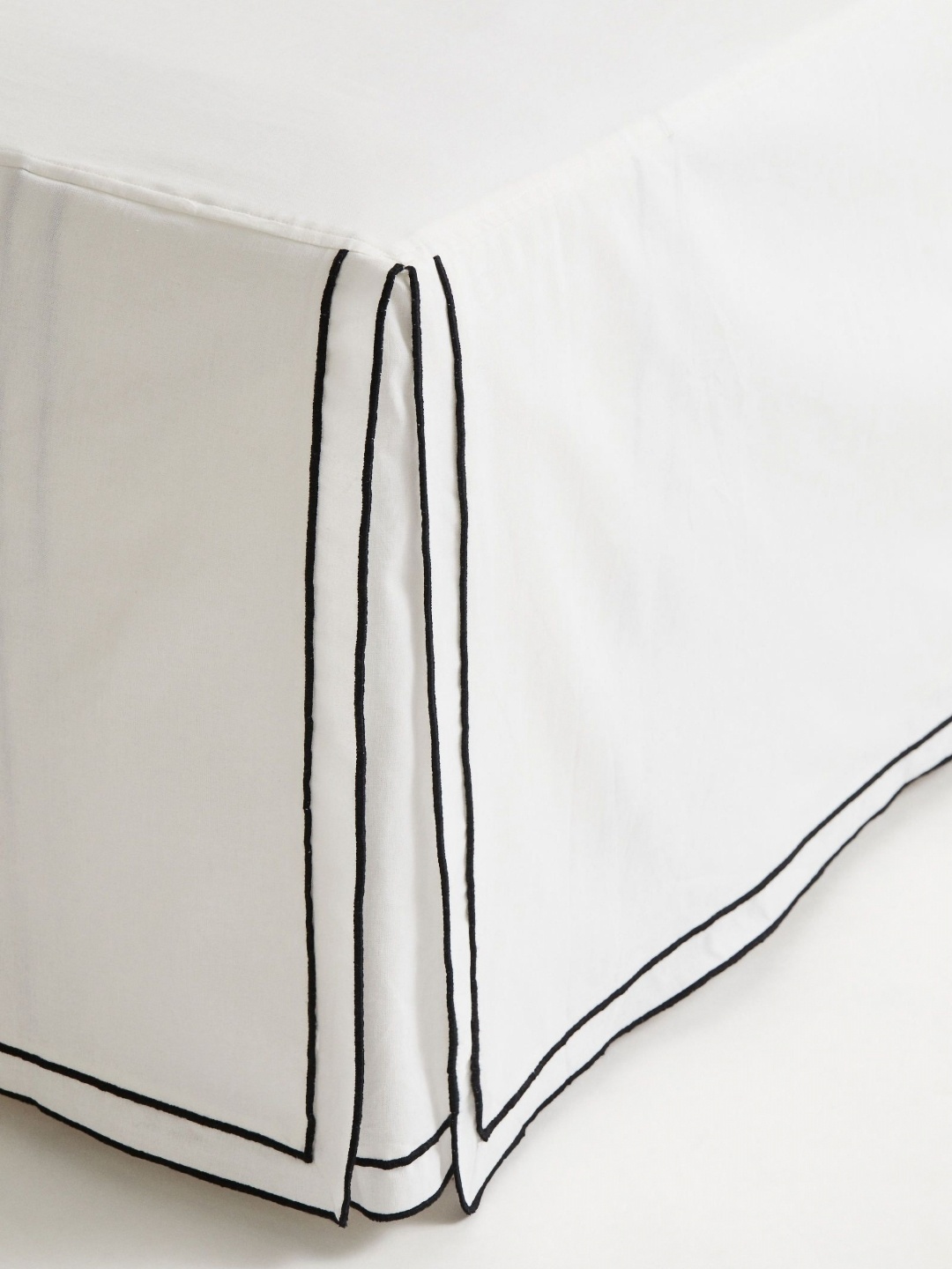 

H&M White Cotton Double/King Valance