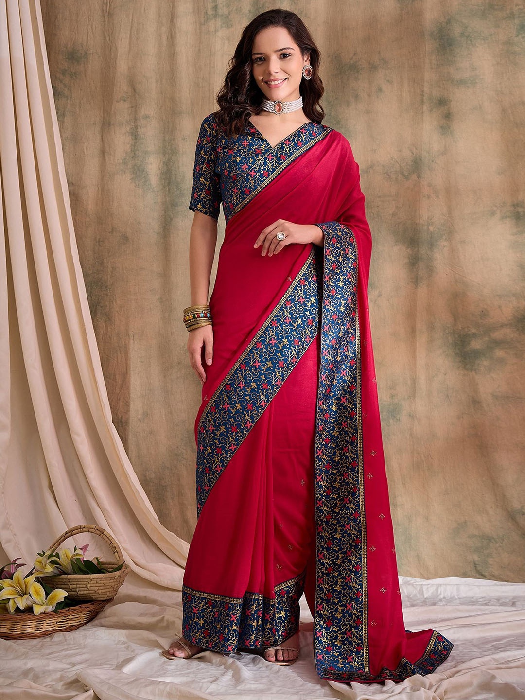 

DEVATITHI Woven Design Zari Saree, Pink