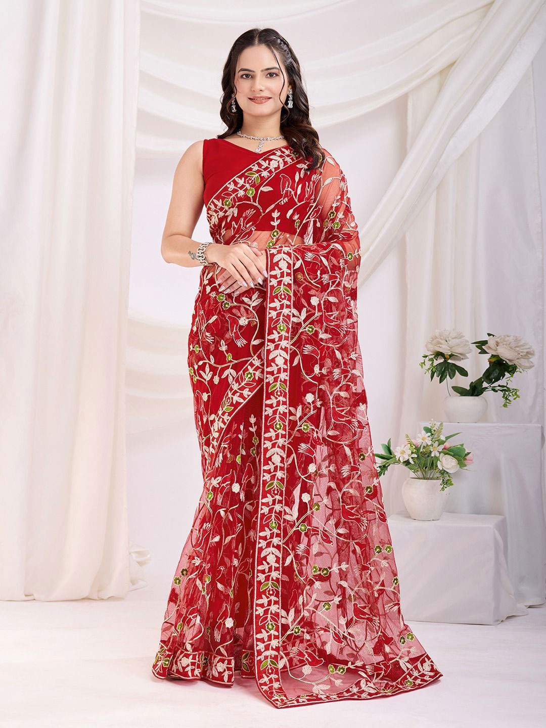 

VenderVilla Floral Embroidered Net Saree, Red