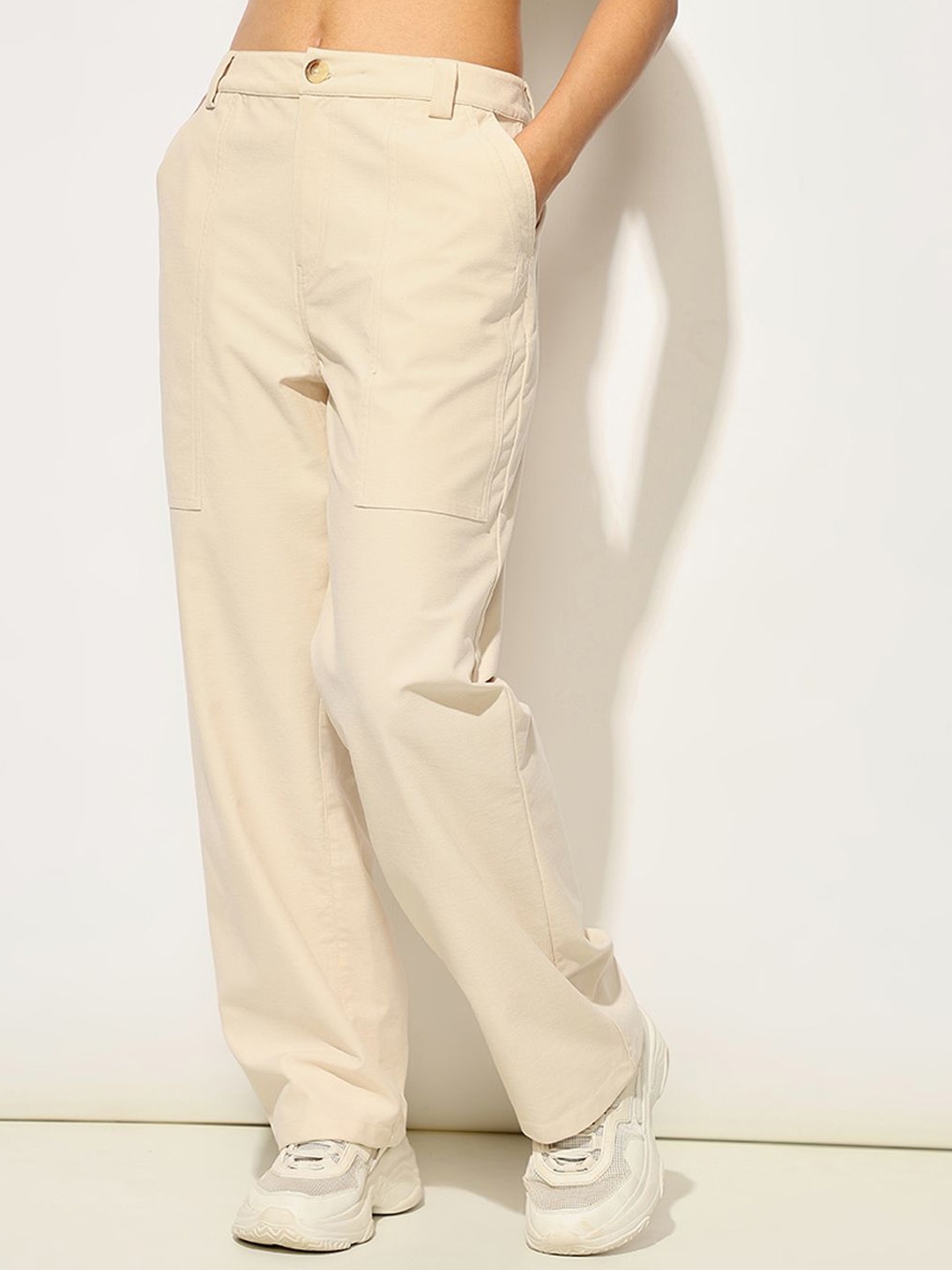 

ONLY Women Straight Fit High-Rise Cargos Trousers, Cream