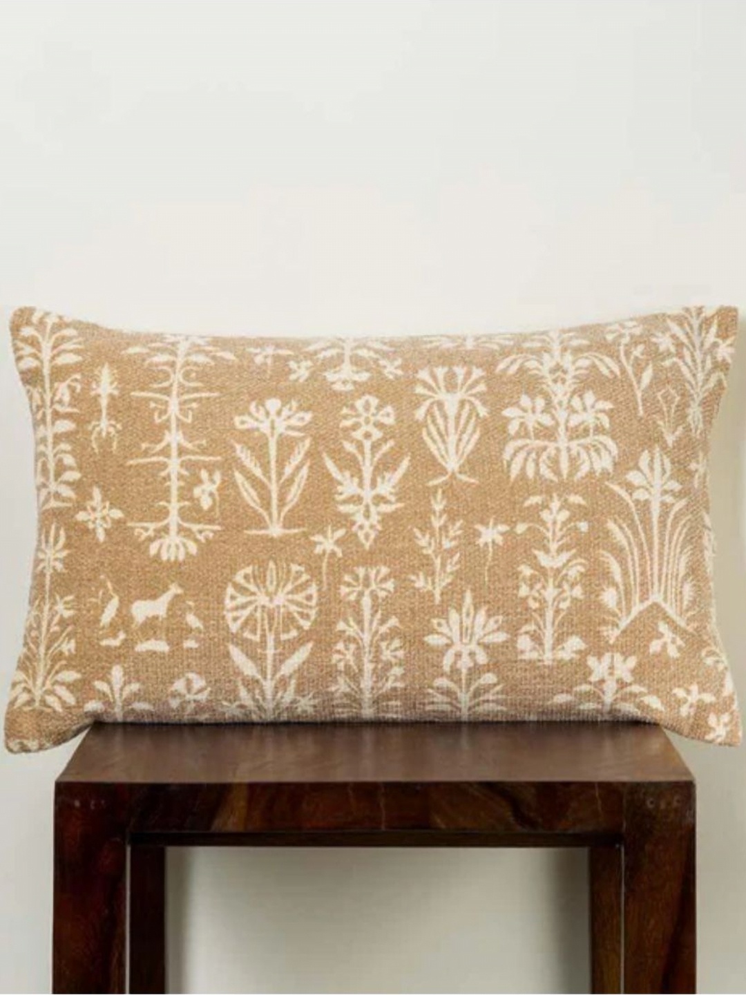 

Aura Brown And Beige Floral Rectangle Cushion Covers