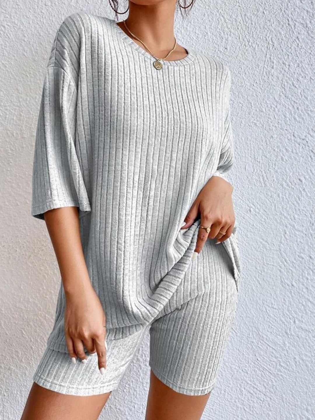 

Errabelly Round Neck T-Shirt With Shorts, Grey