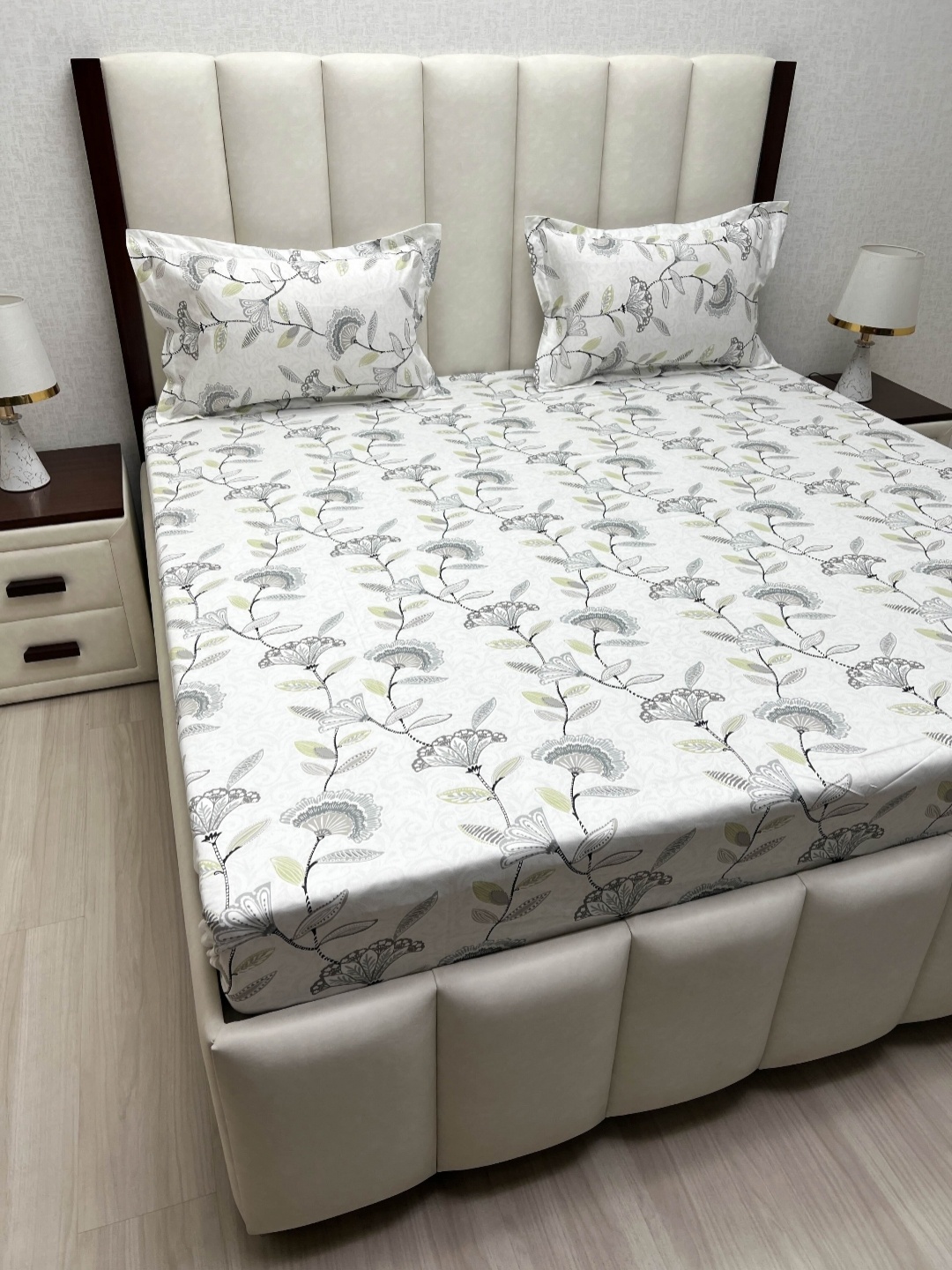 

Pure Decor White & Green Floral Pure Cotton Queen Bedsheet Set 2.28 m x 2.54 m