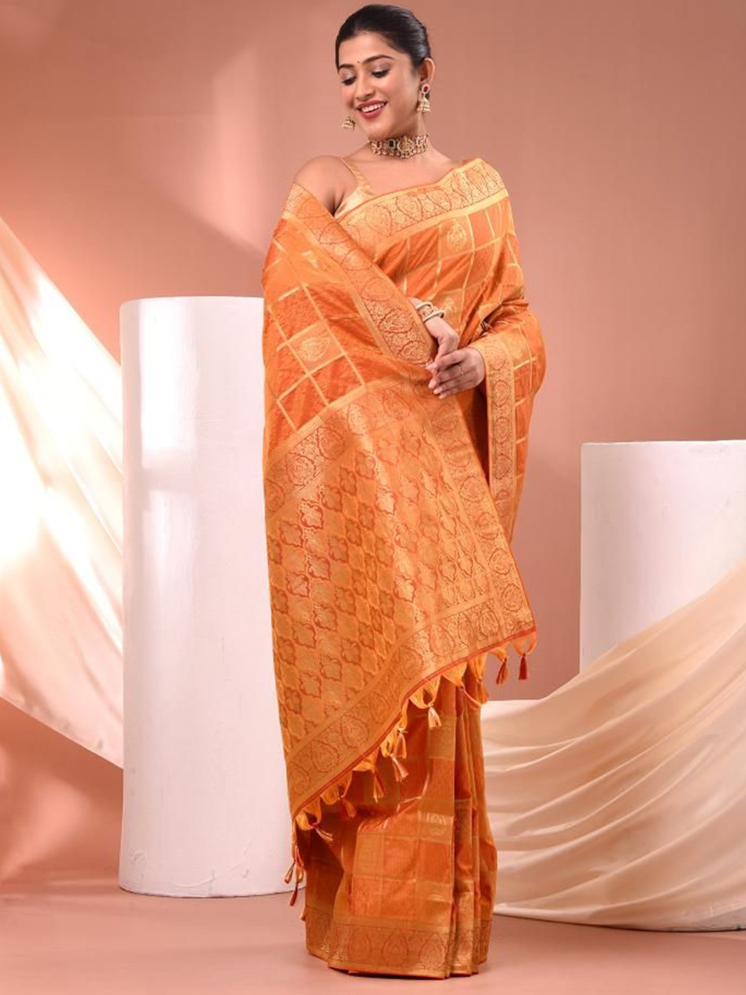 

VIBHAVARI Ethnic Motifs Zari Saree, Orange