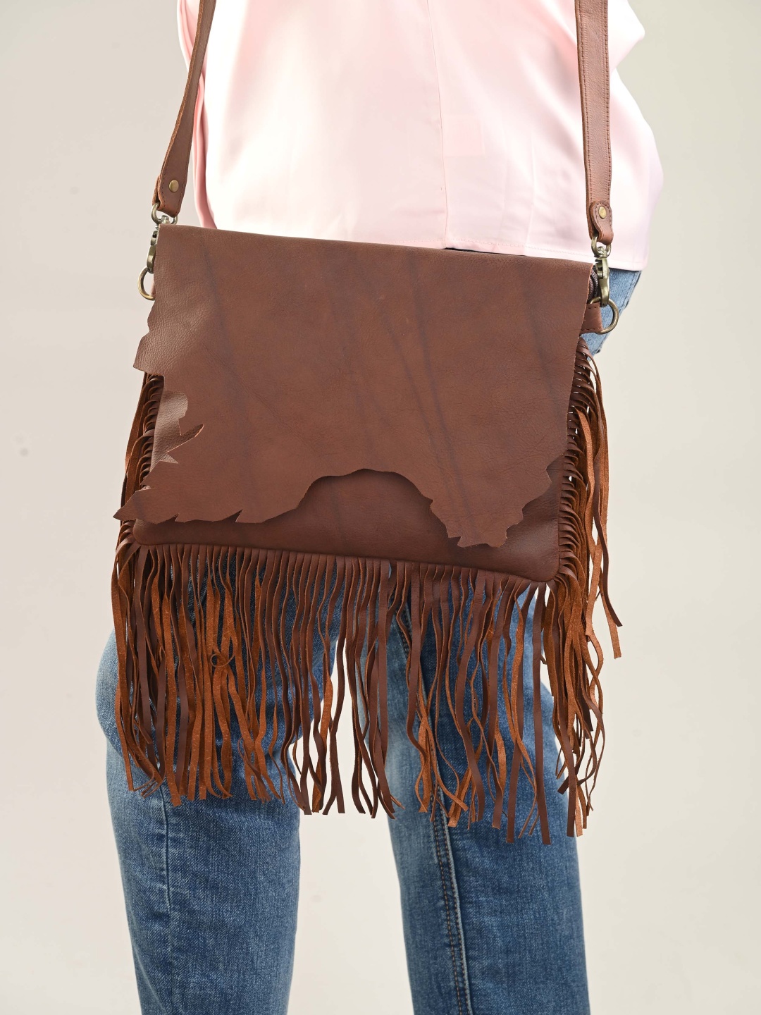 

CARLO ROMANO Women Solid Crossbody Handheld Bag, Tan