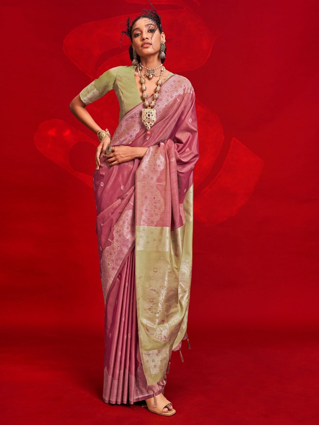 

PEENGAX Woven Design Zari Silk Blend Banarasi Saree, Pink