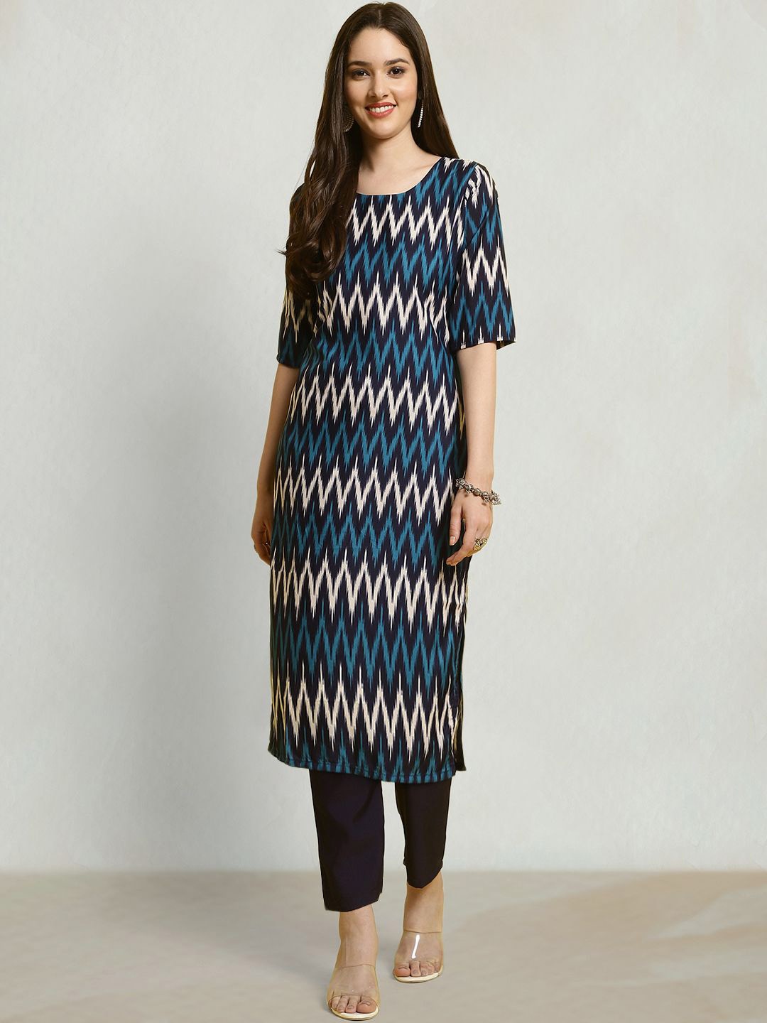 

Moda Rapido Chevron Printed Round Neck Straight Kurta, Blue