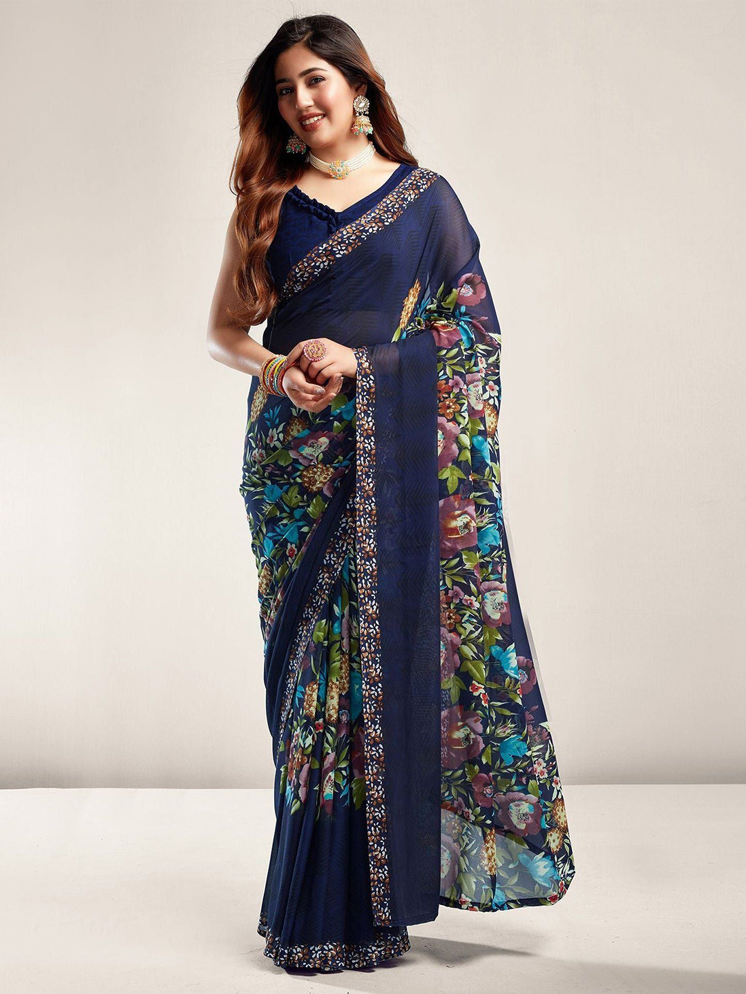 

HERE&NOW Floral Printed Saree, Blue