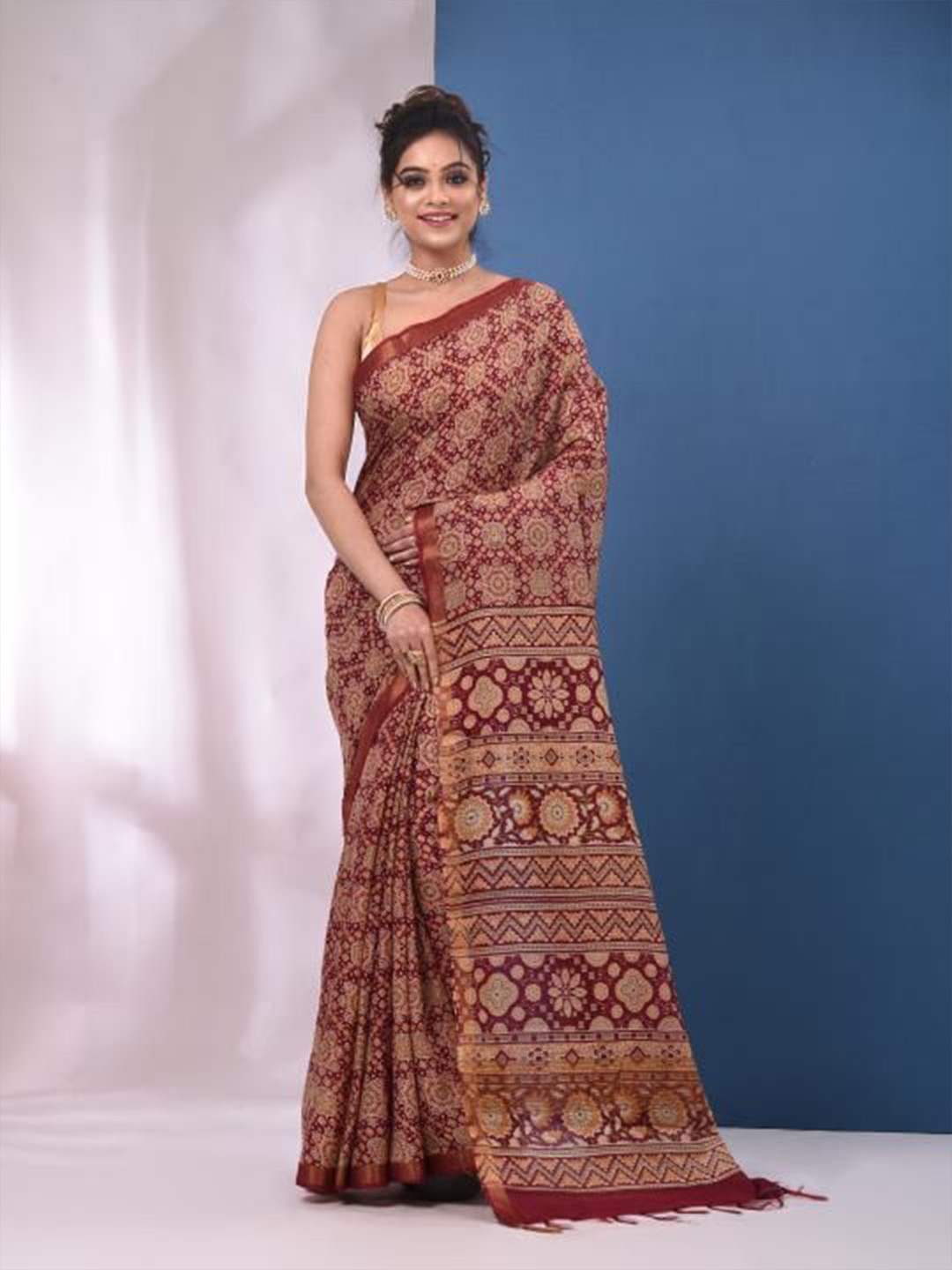 

VIBHAVARI Ethnic Motifs Zari Silk Cotton Saree, Red