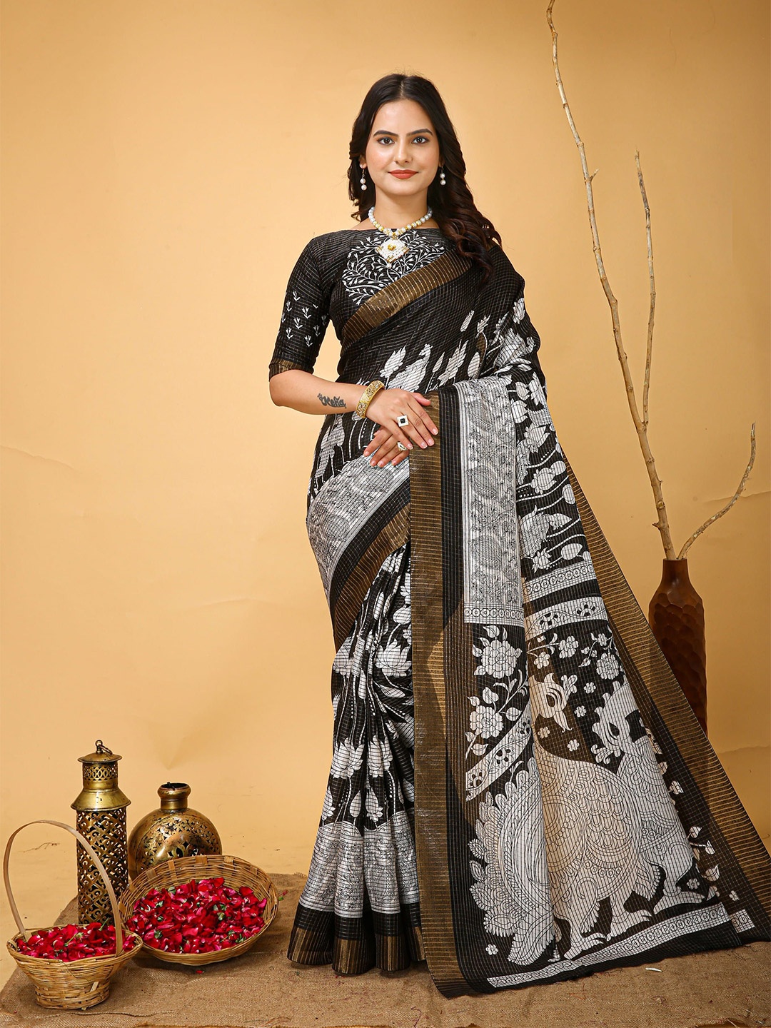 

KAYOMMI Floral Zari Pure Cotton Kanjeevaram Saree, Black