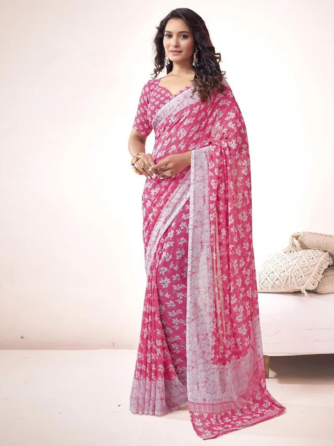 

HERE&NOW Floral Poly Georgette Banarasi Saree, Pink