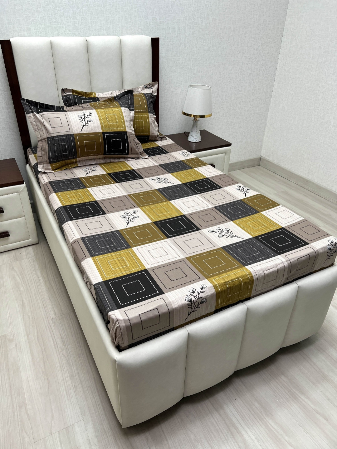 

Pure Decor Lounge Fur Green Printed Pure Cotton 230TC Single Bedsheet Sets 1.73m x 2.36m