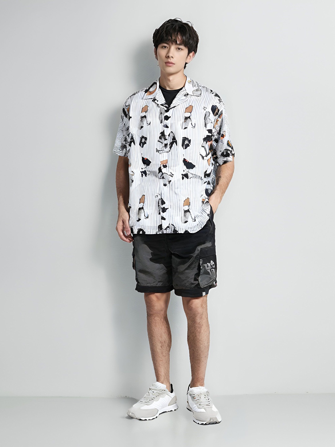 

Lewogle Men Relaxed Fit Spread Collar Abstract Printed Cotton Casual Shirt, White