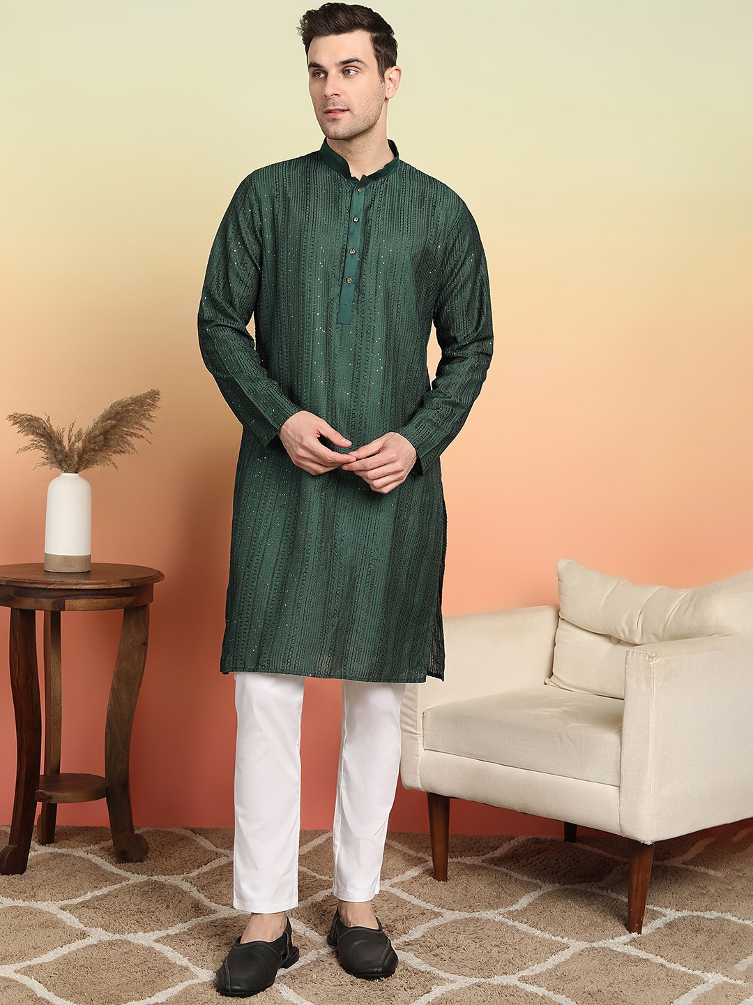 

SWAGG INDIA Men Ethnic Motifs Embroidered Kurta, Olive