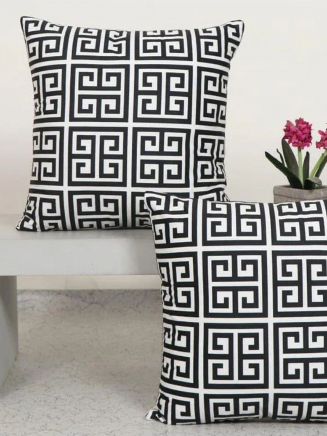 

Aura White And Black 2 Pieces Geometric Printed Square Cushion Covers