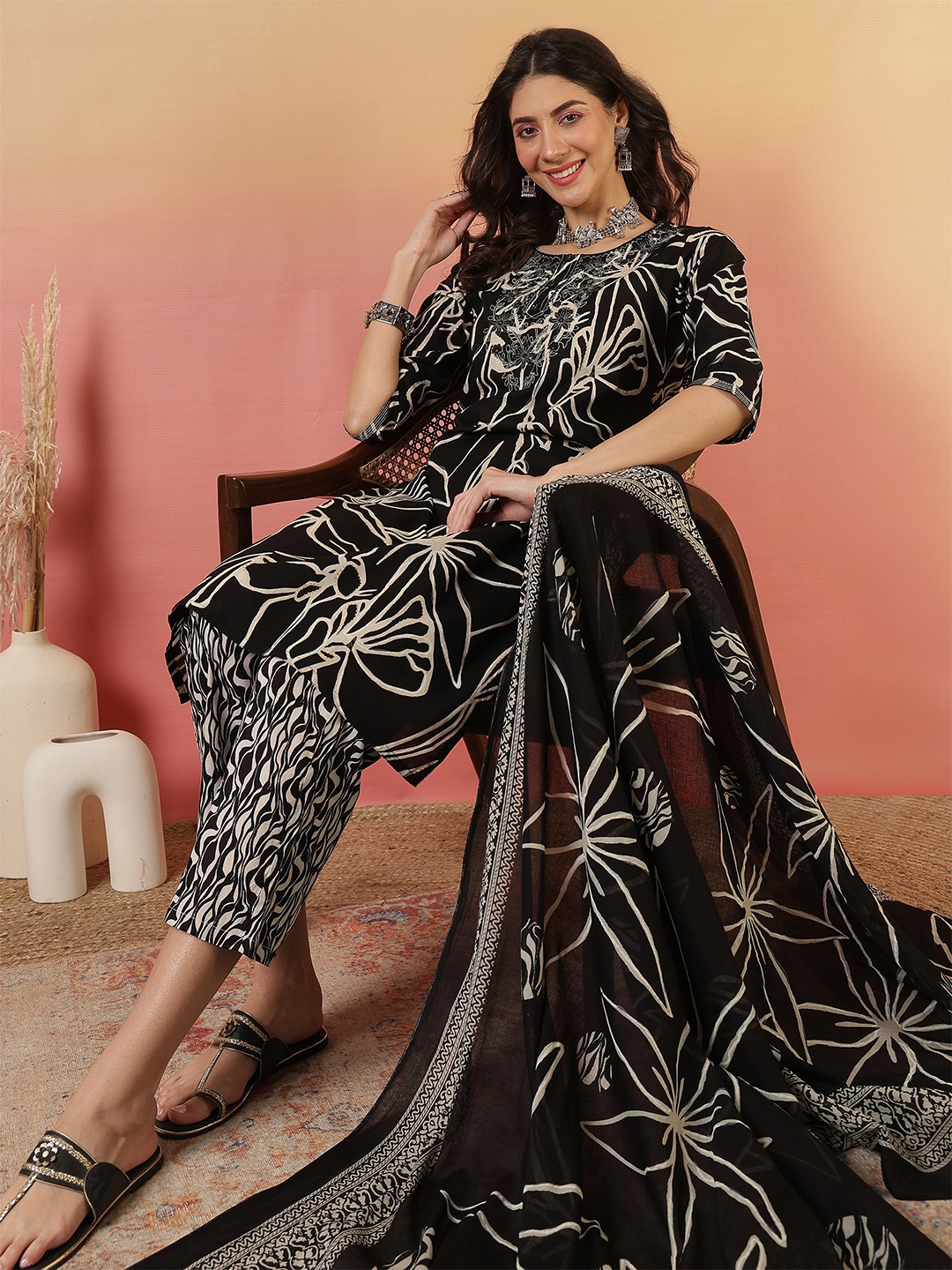 

Sangria Printed Straight Kurta With Trousers & Dupatta, Black