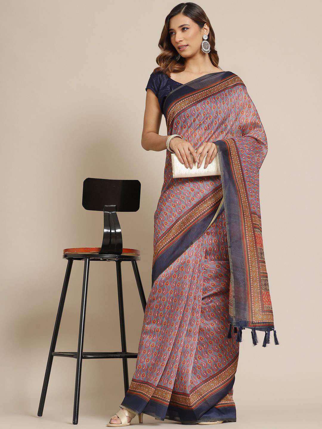 

DIVASTRI Digital Printed Kalamkari Chanderi Cotton Saree With Tassels, Grey