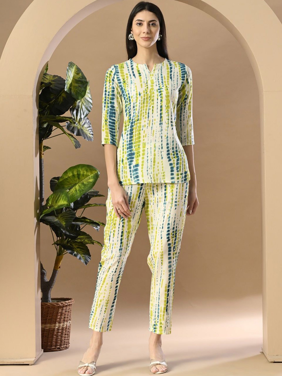 

LYCHNIS Abstract Printed Notch Neck Straight Tunic And Trousers, Cream