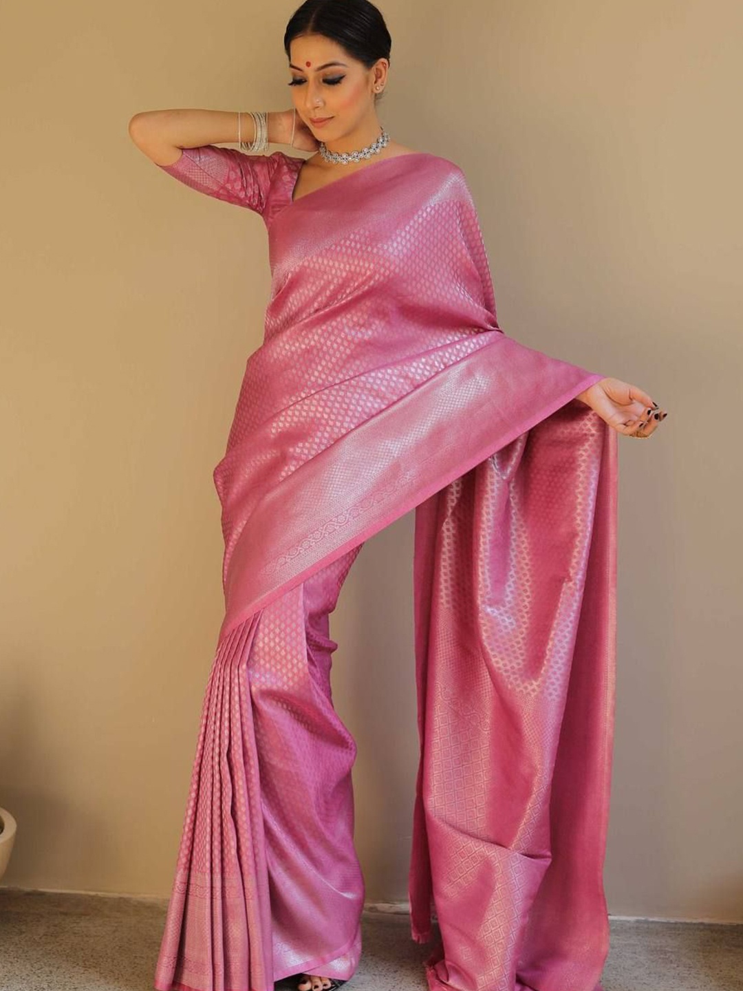 

A TO Z CART Woven Design Zari Silk Blend Banarasi Saree, Pink