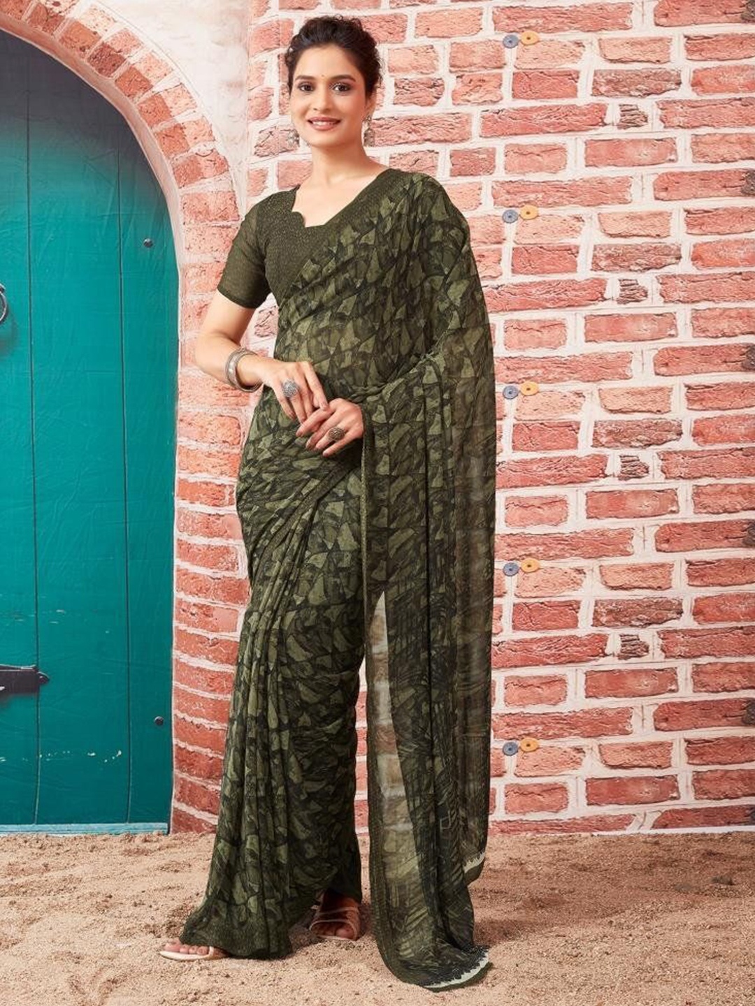 

HERE&NOW Women Printed Saree, Green