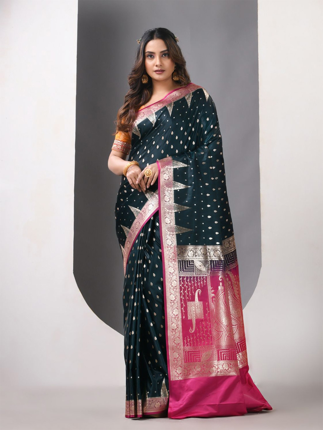 

Charukriti Woven Design Zari Pure Silk Banarasi Saree, Teal