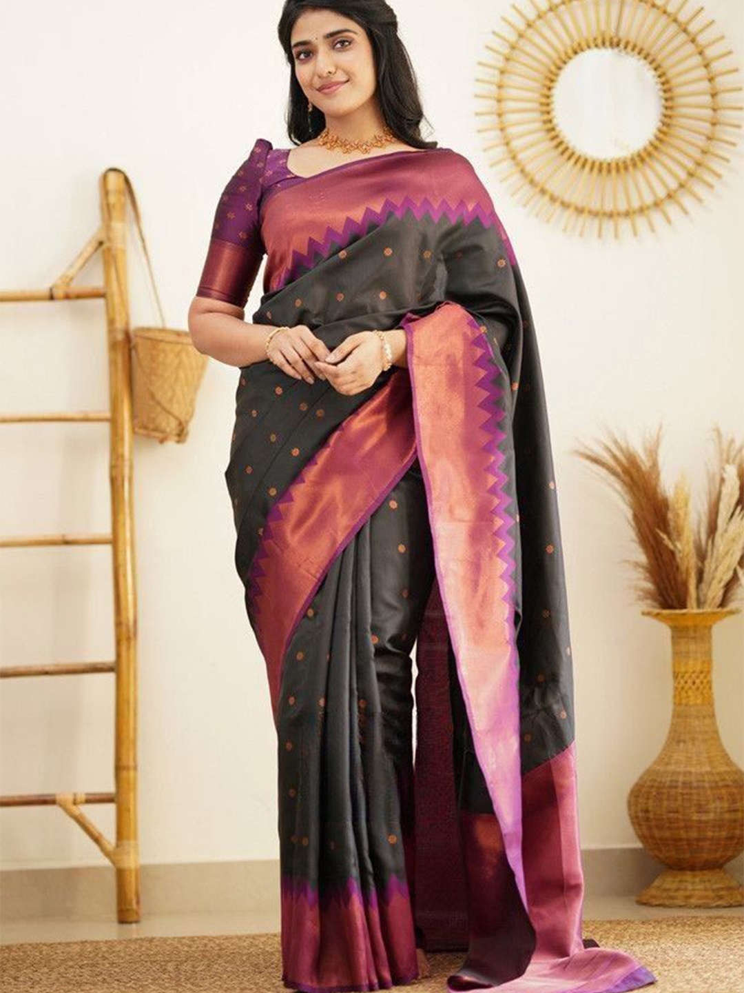 

Taslar Woven Design Zari Pure Silk Banarasi Saree, Black