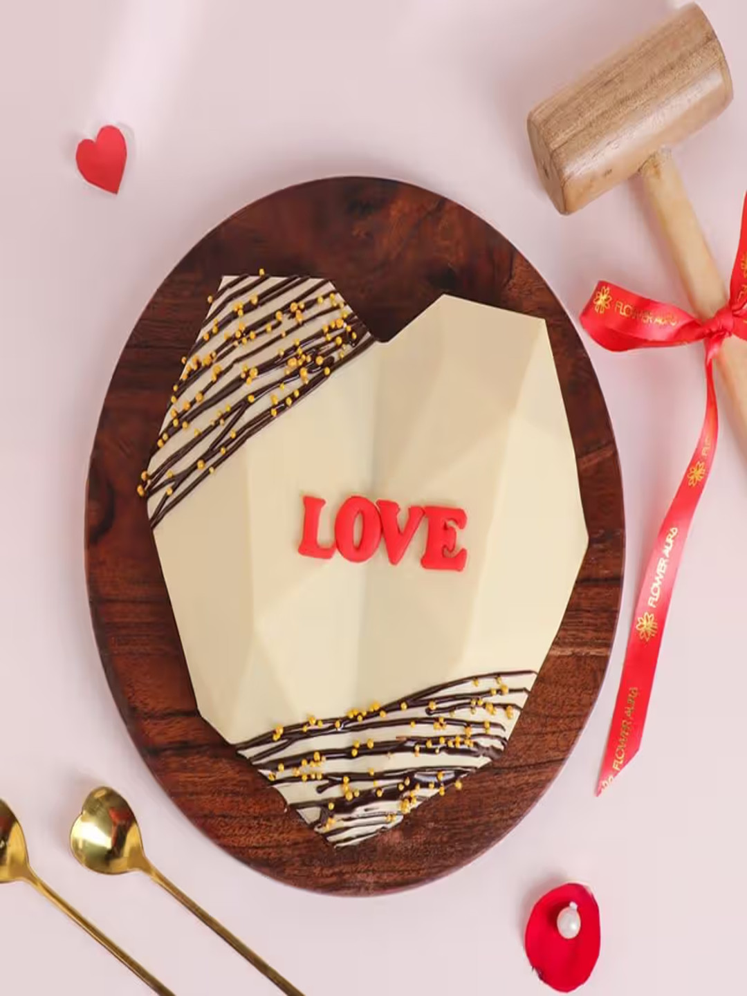 

Floweraura Black Forest Eggless Heart Shape Cake - 500g