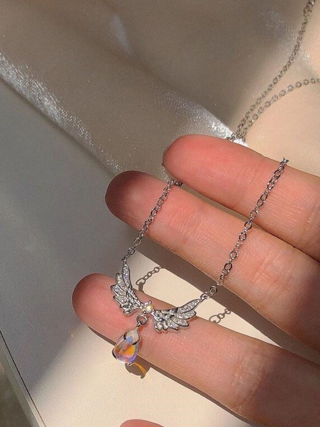 

StyleCast Elegant Silver-Toned Minimal Stone Studded Chain