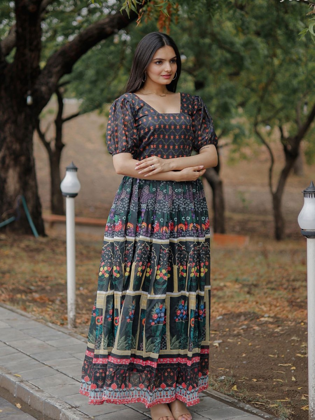 

VARNI FABRICS Floral Printed Cotton Puff Sleeves Square Neck Anarkali Kurta, Black