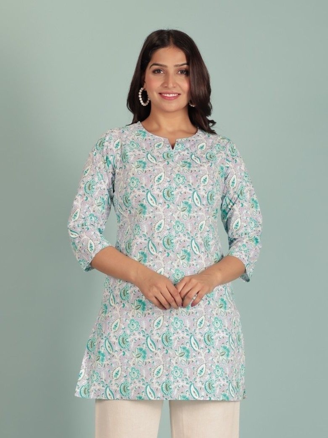

Aramya Women Floral Printed Kurta, Purple