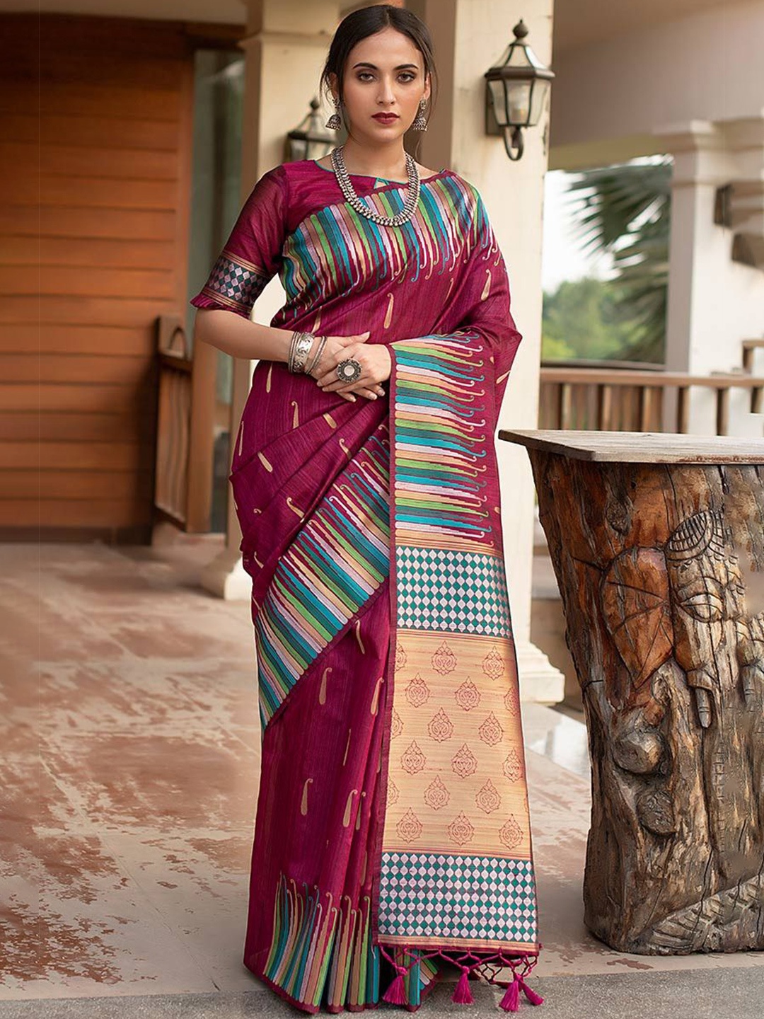 

KAVINDI Woven Design Zari Pure Silk Banarasi Saree, Pink